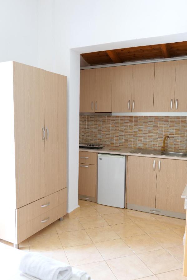 Pellumb Apartments Ksamil Exterior photo