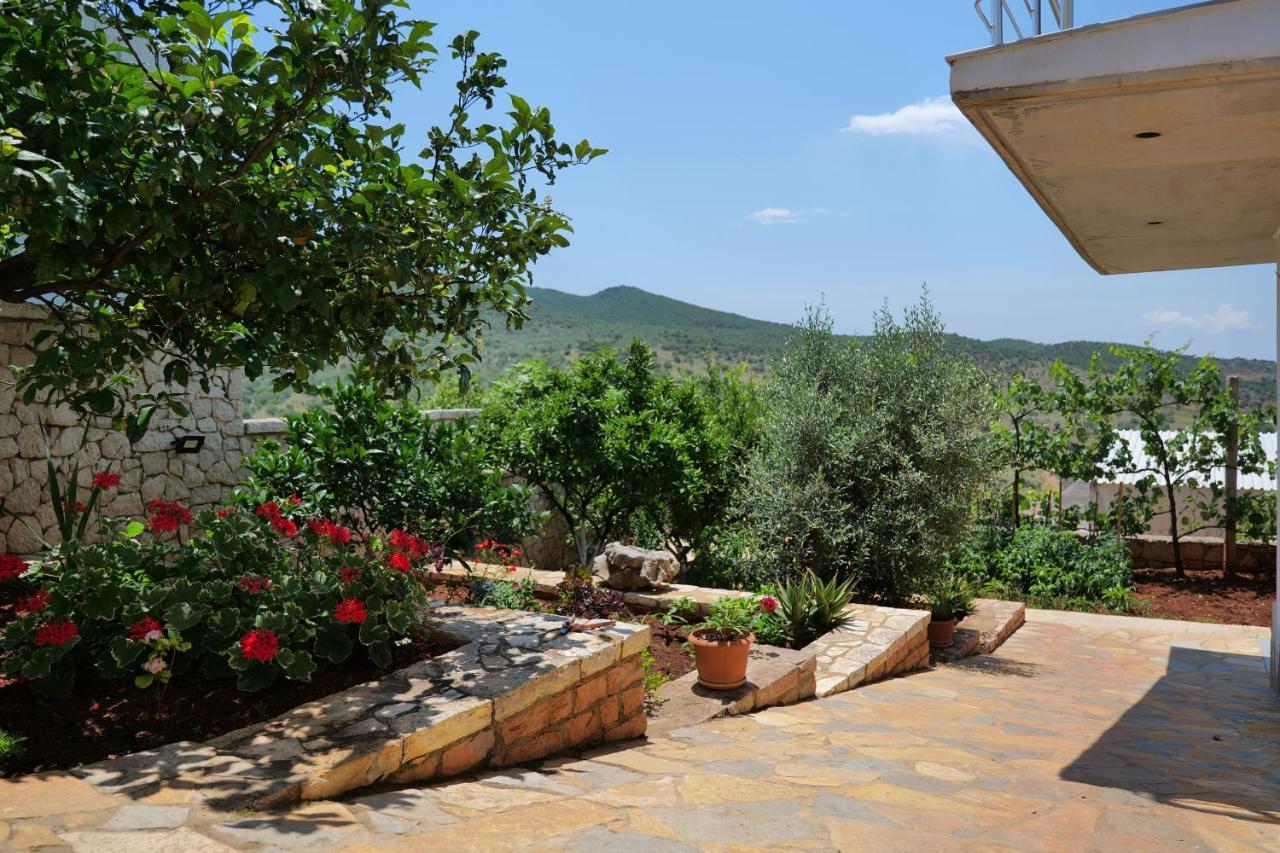 Pellumb Apartments Ksamil Exterior photo