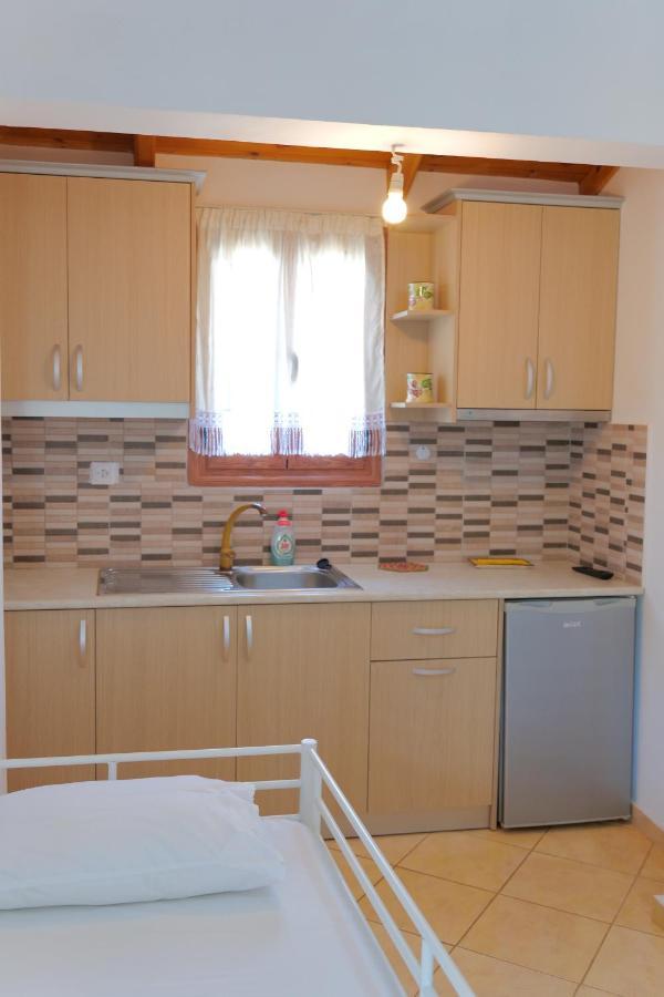 Pellumb Apartments Ksamil Exterior photo