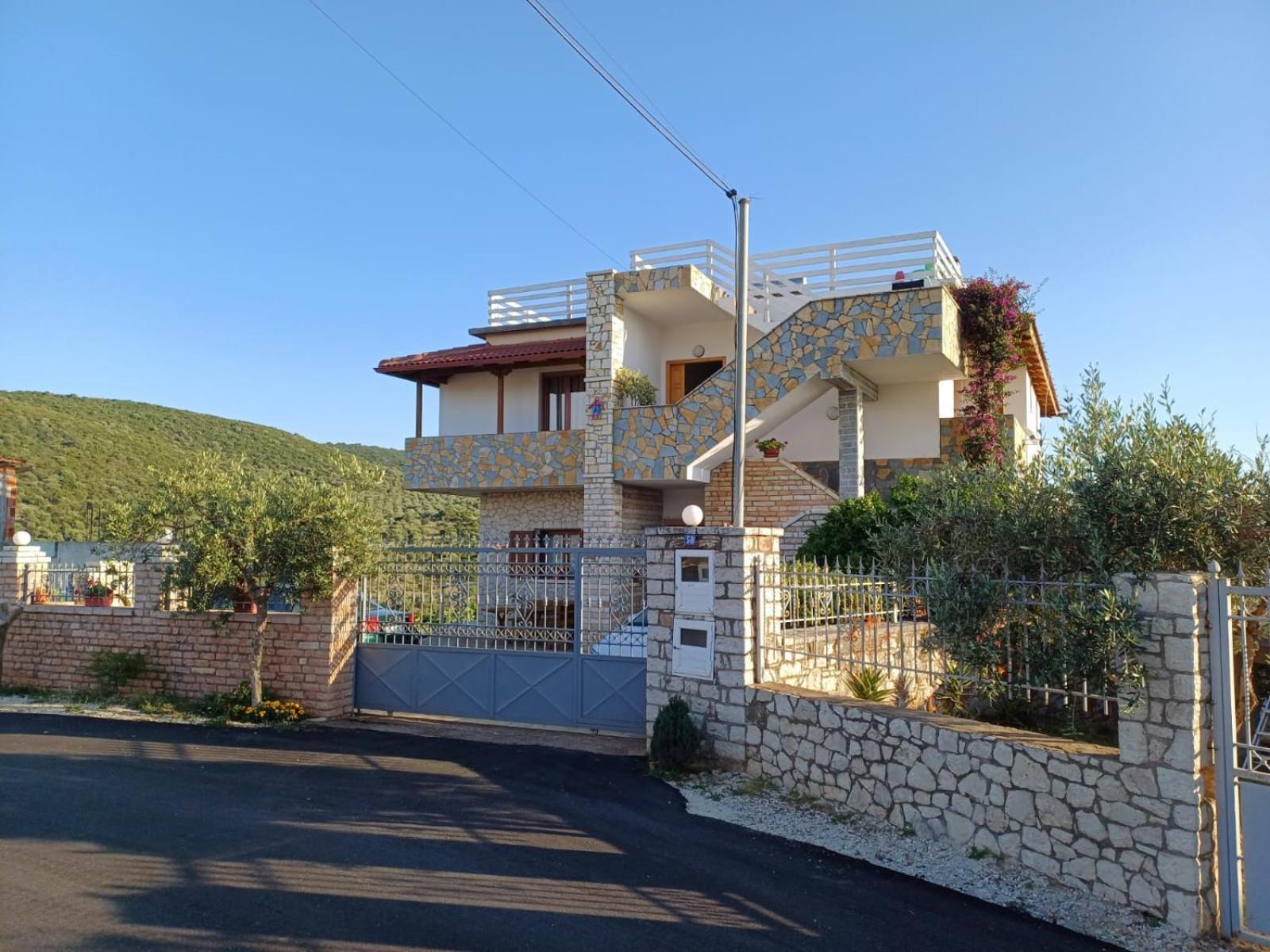 Pellumb Apartments Ksamil Exterior photo